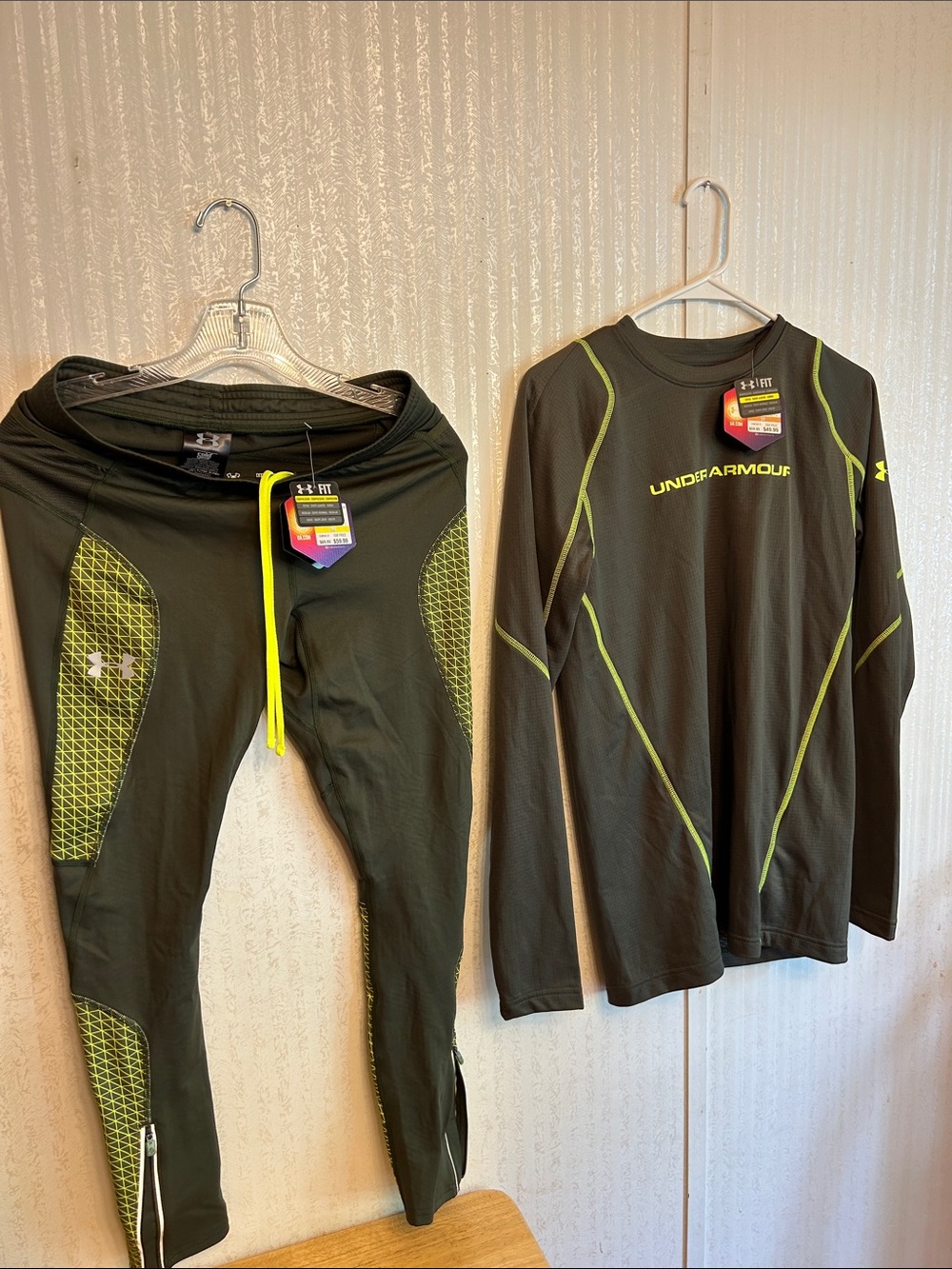 New Under Armour Men’s Olive Green Compression Set Pants M Top Small